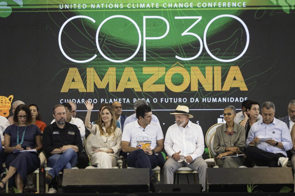 Brasil propõe metas climáticas para cidades e empresas na COP30