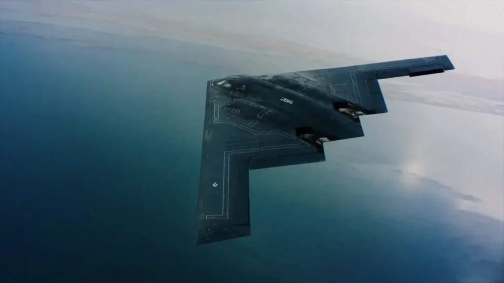 Avião invisível B-2 Spirit sobrevoando base militar dos EUA